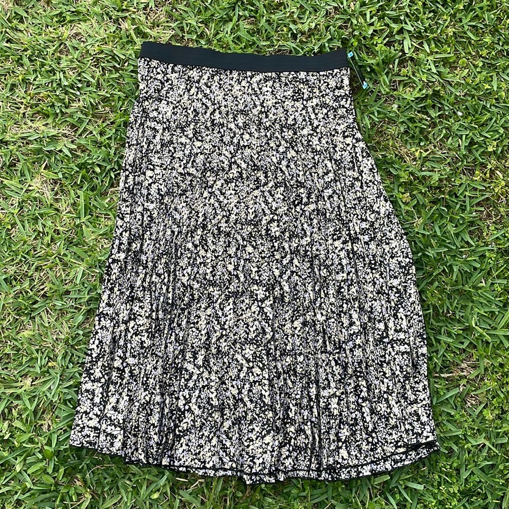 [Vince Camuto] Black/Yellow/Lavender Midi Skirt - Size Large NWT